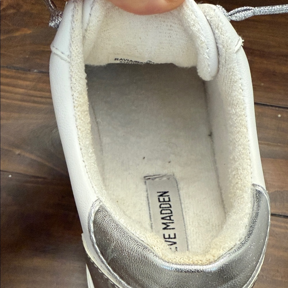 Steve Madden White and Silver Sneakers Size 9.5 Shoes - Picture 15 of 16